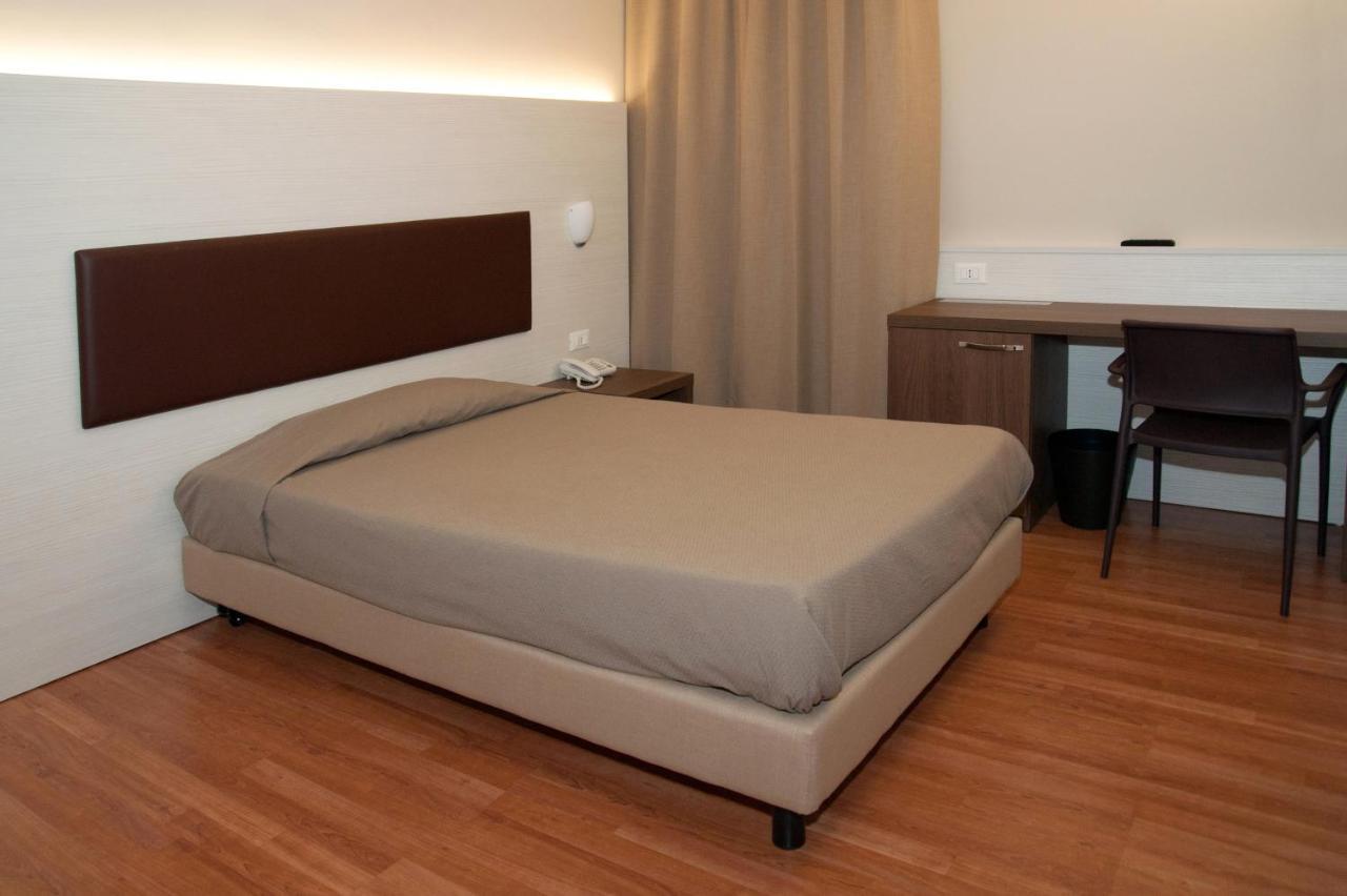 Hotel Buca Di Bacco Вольта-Мантована Экстерьер фото