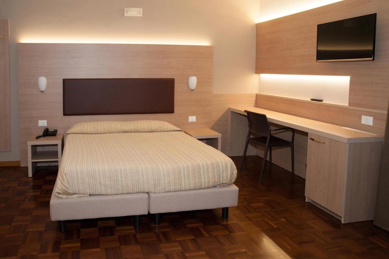 Hotel Buca Di Bacco Вольта-Мантована Экстерьер фото